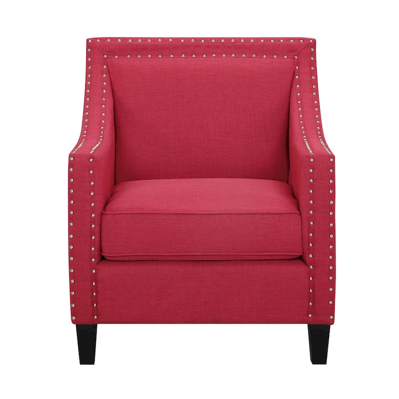 Sillón decorativo con ribete de tachuelas cromadas